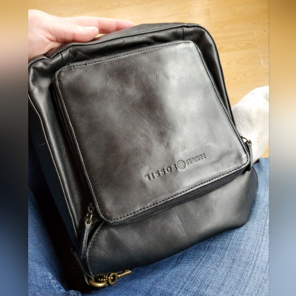 Fossil Messenger Crossbody Bag - Picture 10 of 12